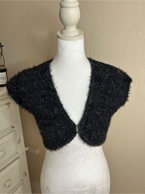 Kimchi Blue Fuzzy Knit Shrug Bolero Sweater | Black | Size Small